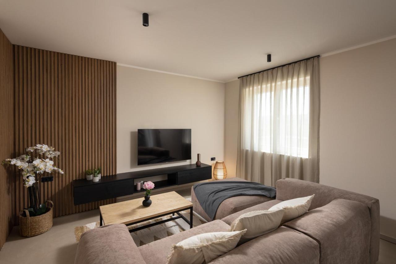 3 Luxury Bedroom Apartment Emma Синь Экстерьер фото