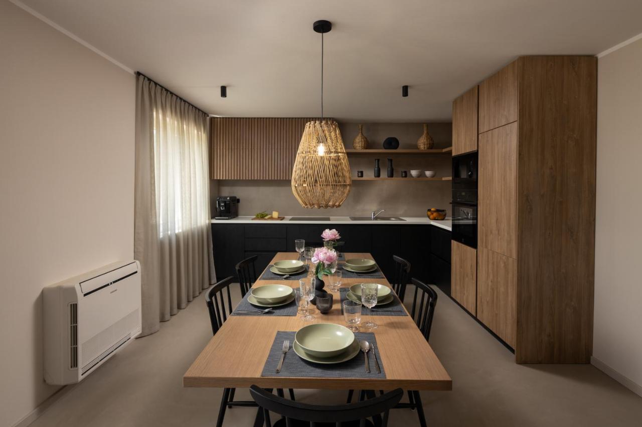 3 Luxury Bedroom Apartment Emma Синь Экстерьер фото
